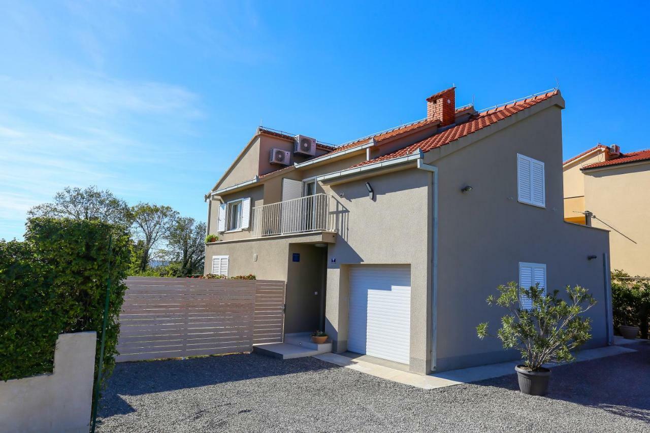 Villa Elysium - Beautiful Family House With Heated Pool Kaštela Exteriör bild